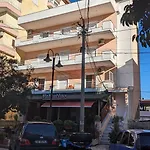 Sarah's - 5 Min Walk To Beaches & Boulevard - Big Balcony! * Sarande