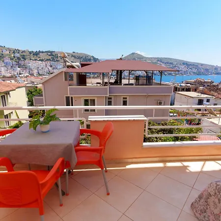 アパート Sarah's - 5 Min Walk To Beaches & Boulevard - Big Balcony! *